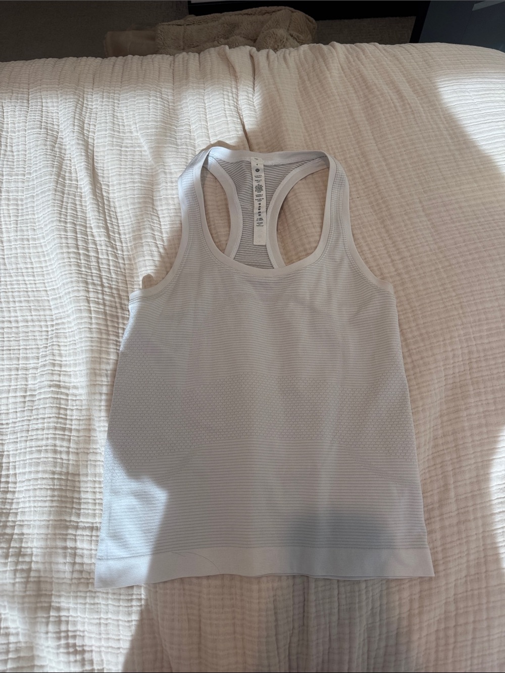 lululemon athletica swiftly tech racerback tank top (waist length)